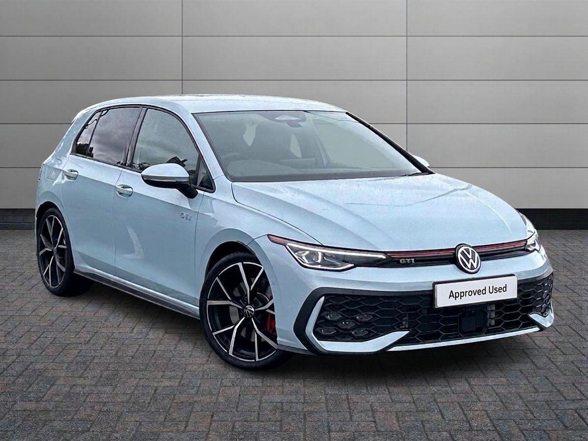 Main listing image - Volkswagen Golf
