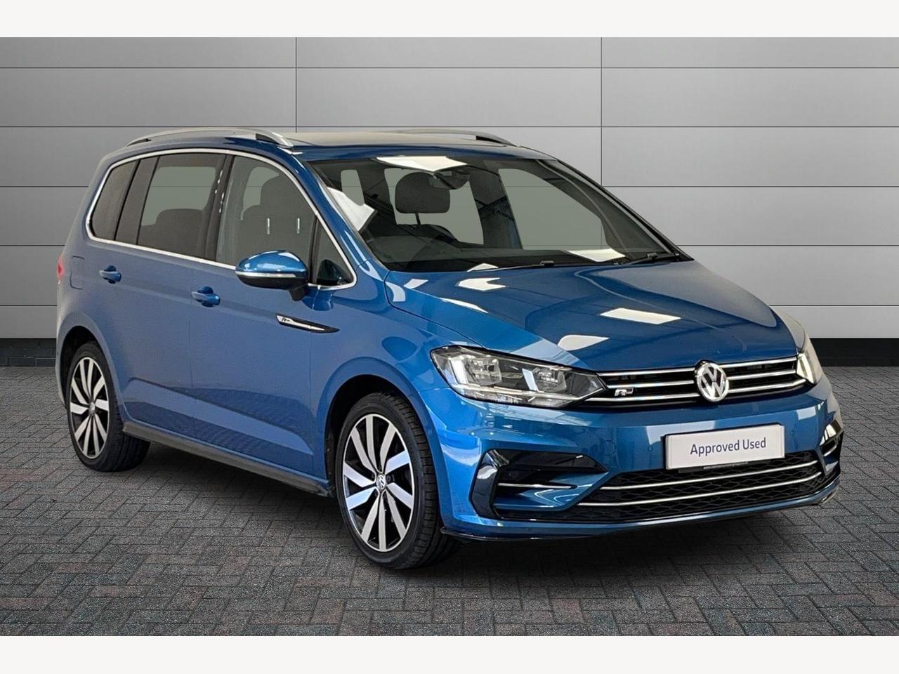 Main listing image - Volkswagen Touran