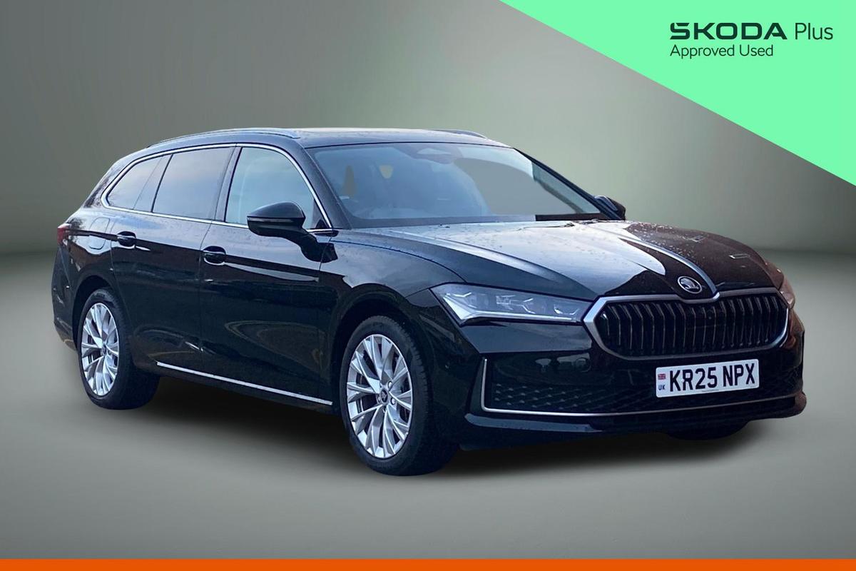 Main listing image - Skoda Superb Estate