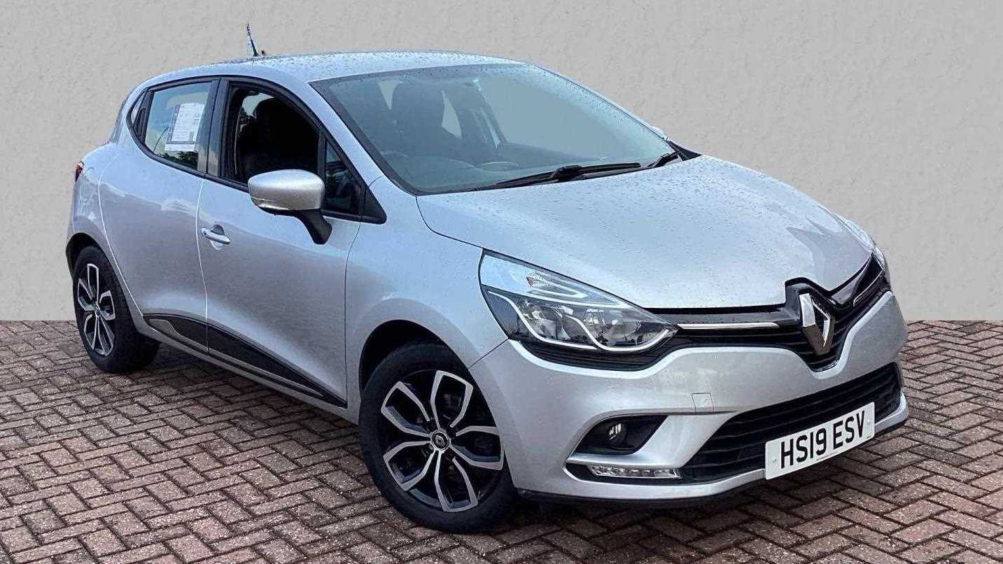 Main listing image - Renault Clio