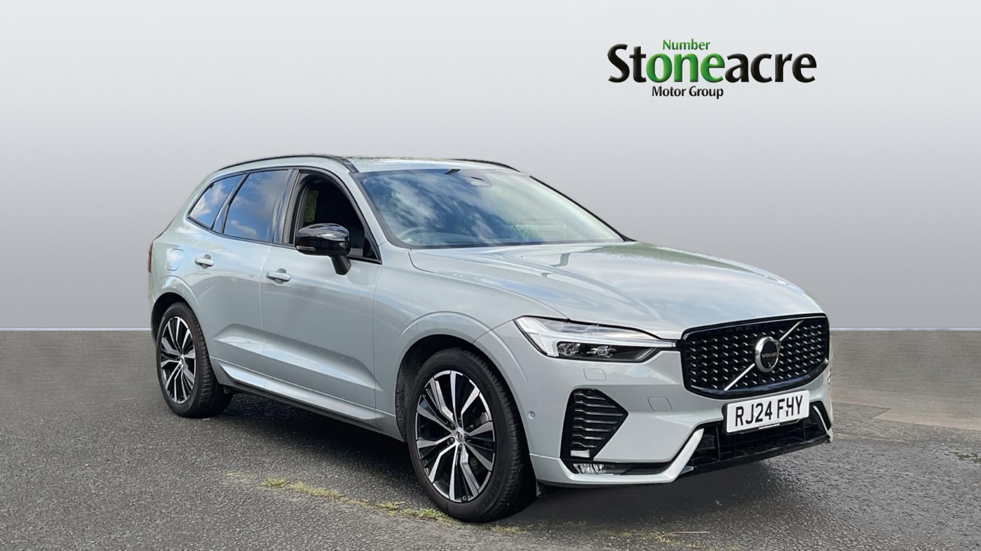 Main listing image - Volvo XC60