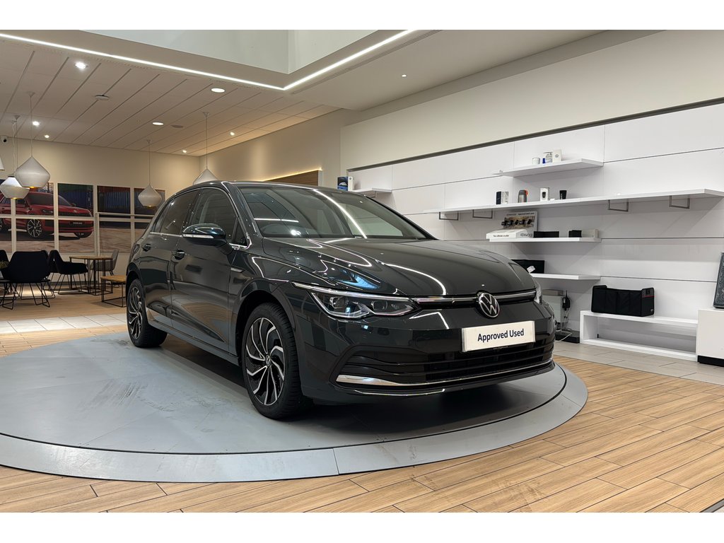 Main listing image - Volkswagen Golf