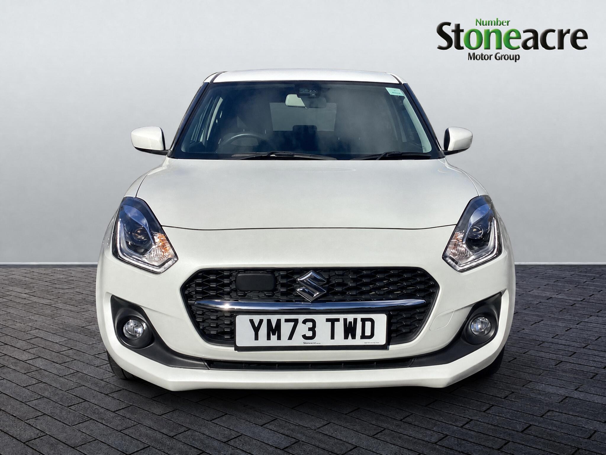Main listing image - Suzuki Swift