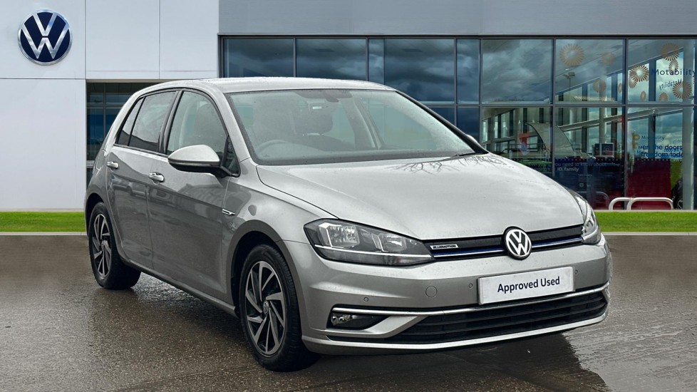 Main listing image - Volkswagen Golf