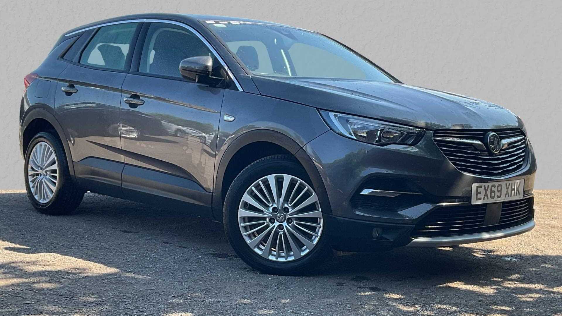 Main listing image - Vauxhall Grandland X