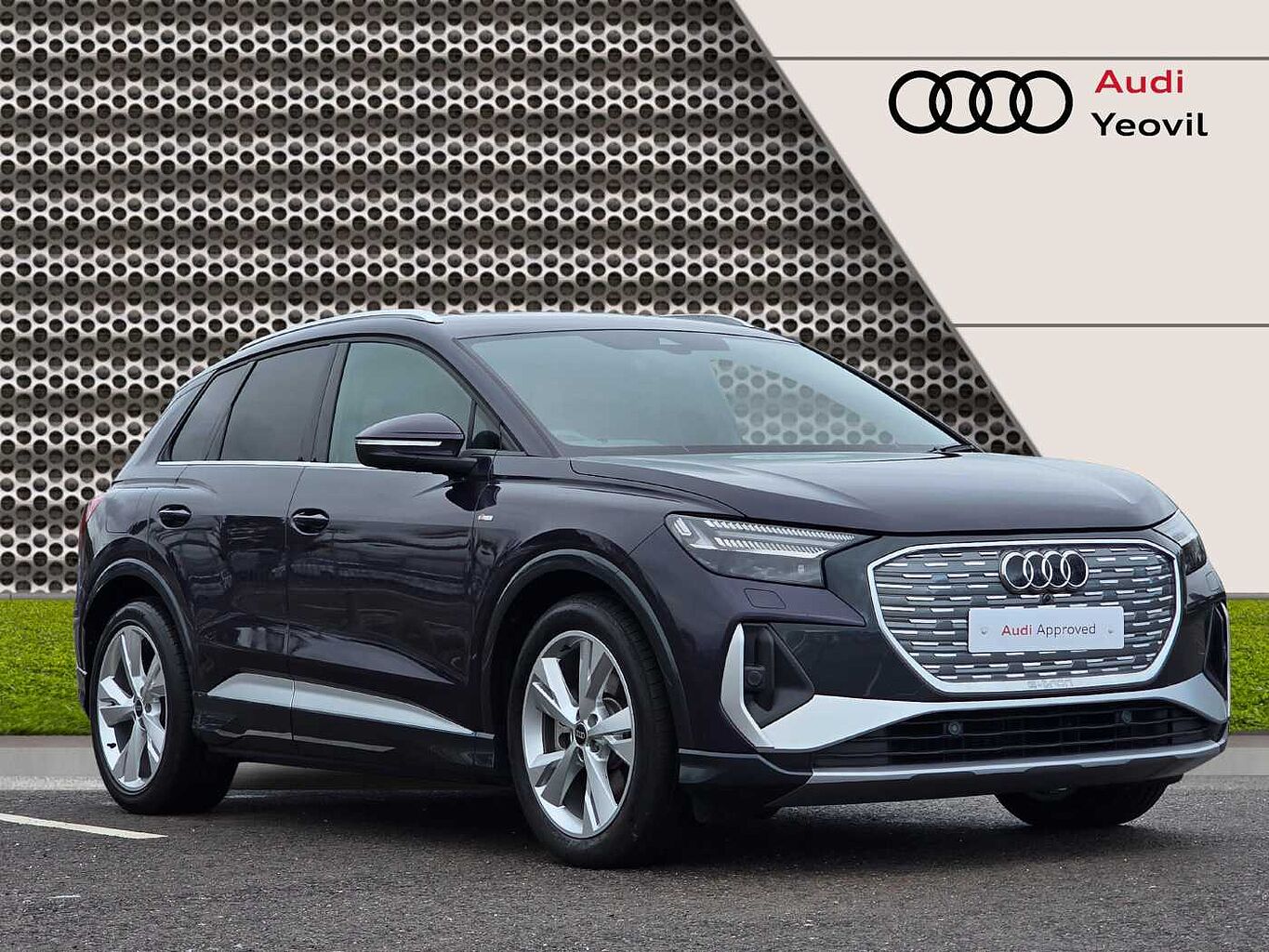 Main listing image - Audi Q4