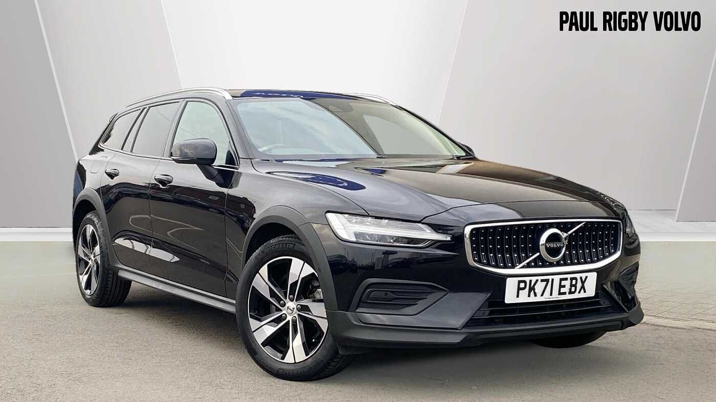 Main listing image - Volvo V60 Cross Country