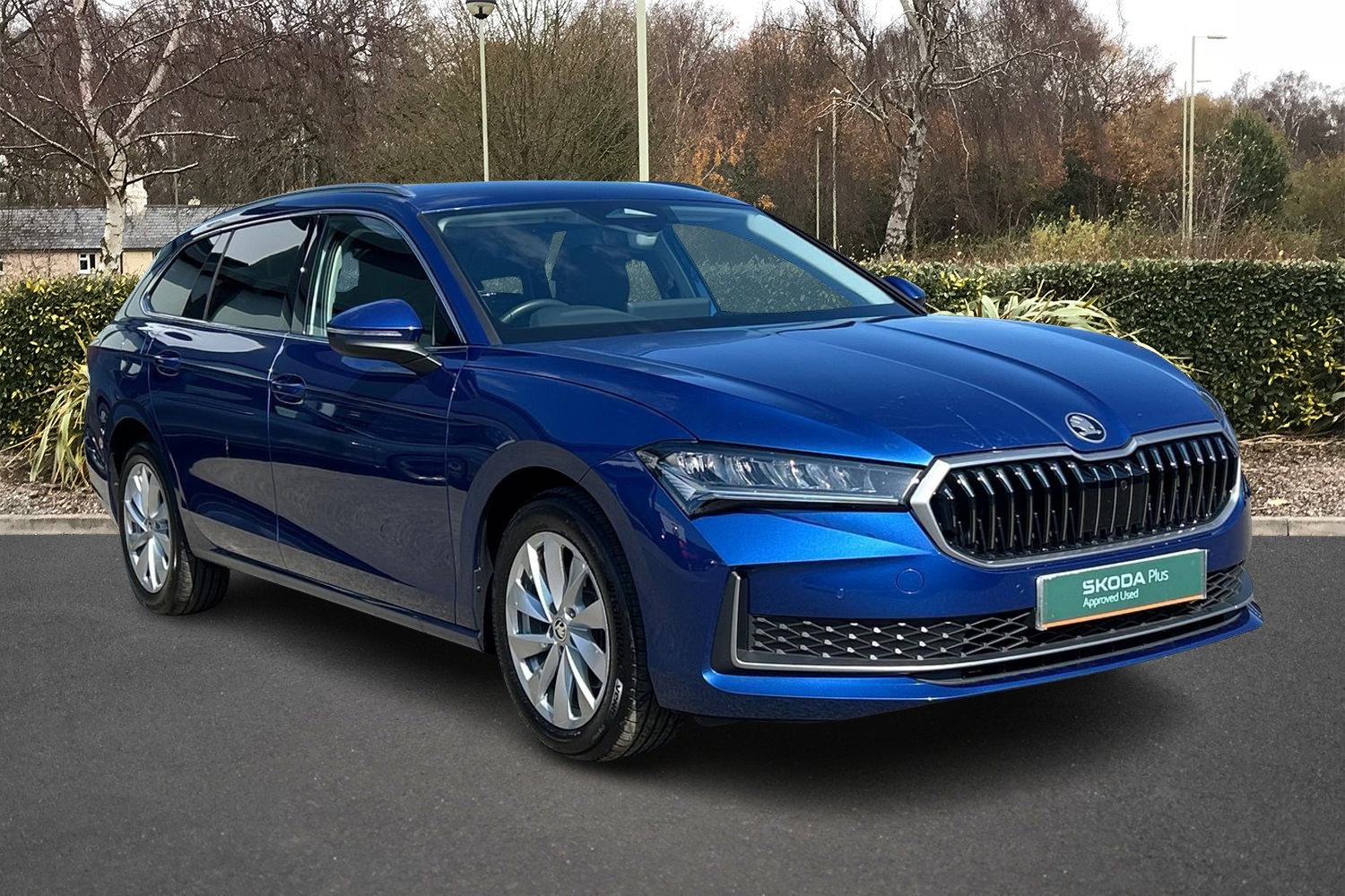 Main listing image - Skoda Superb Estate