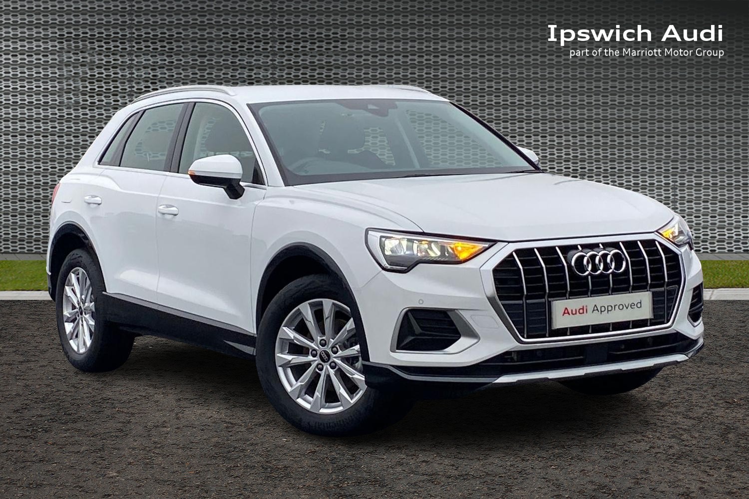 Main listing image - Audi Q3