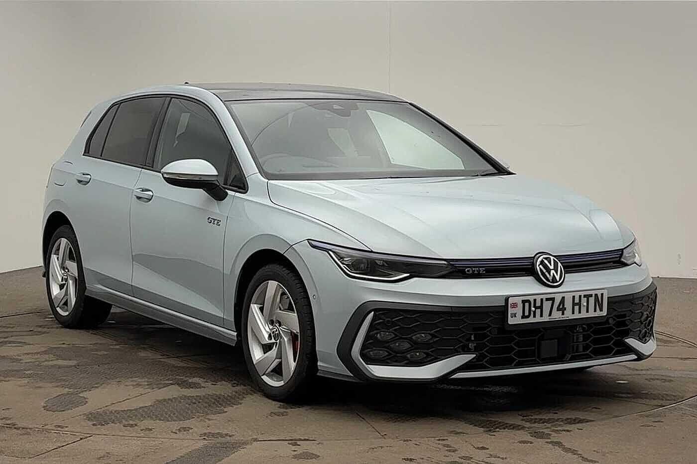 Main listing image - Volkswagen Golf GTE