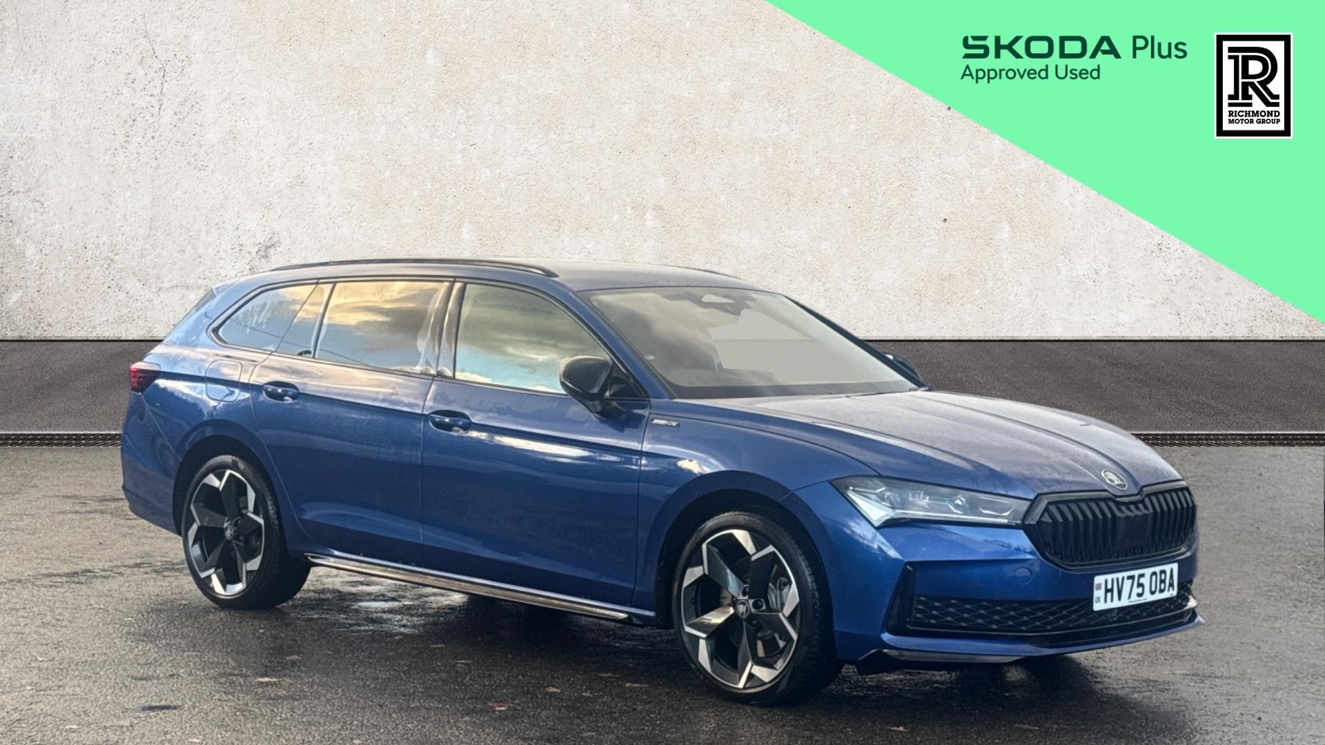 Main listing image - Skoda Superb Estate