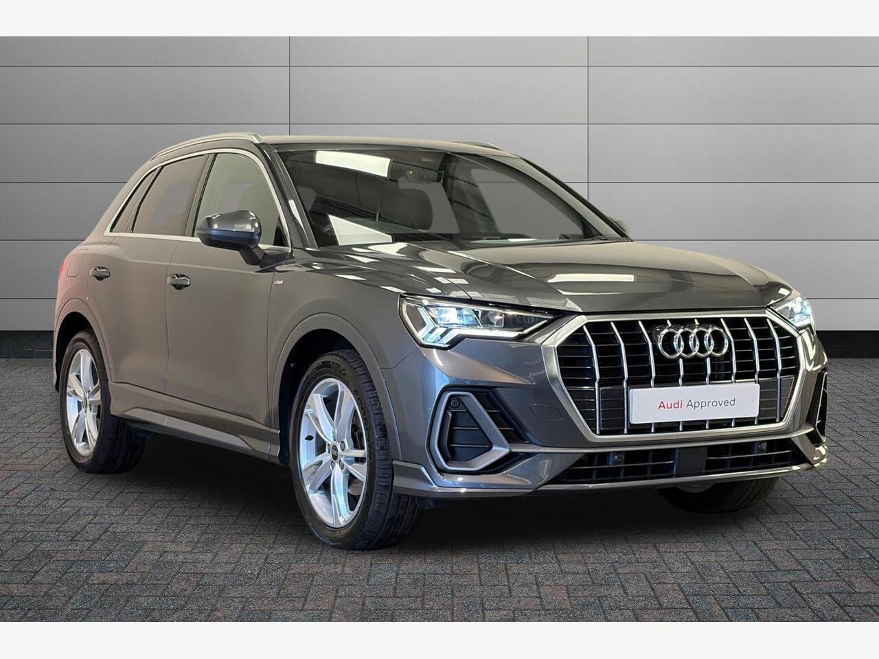 Main listing image - Audi Q3