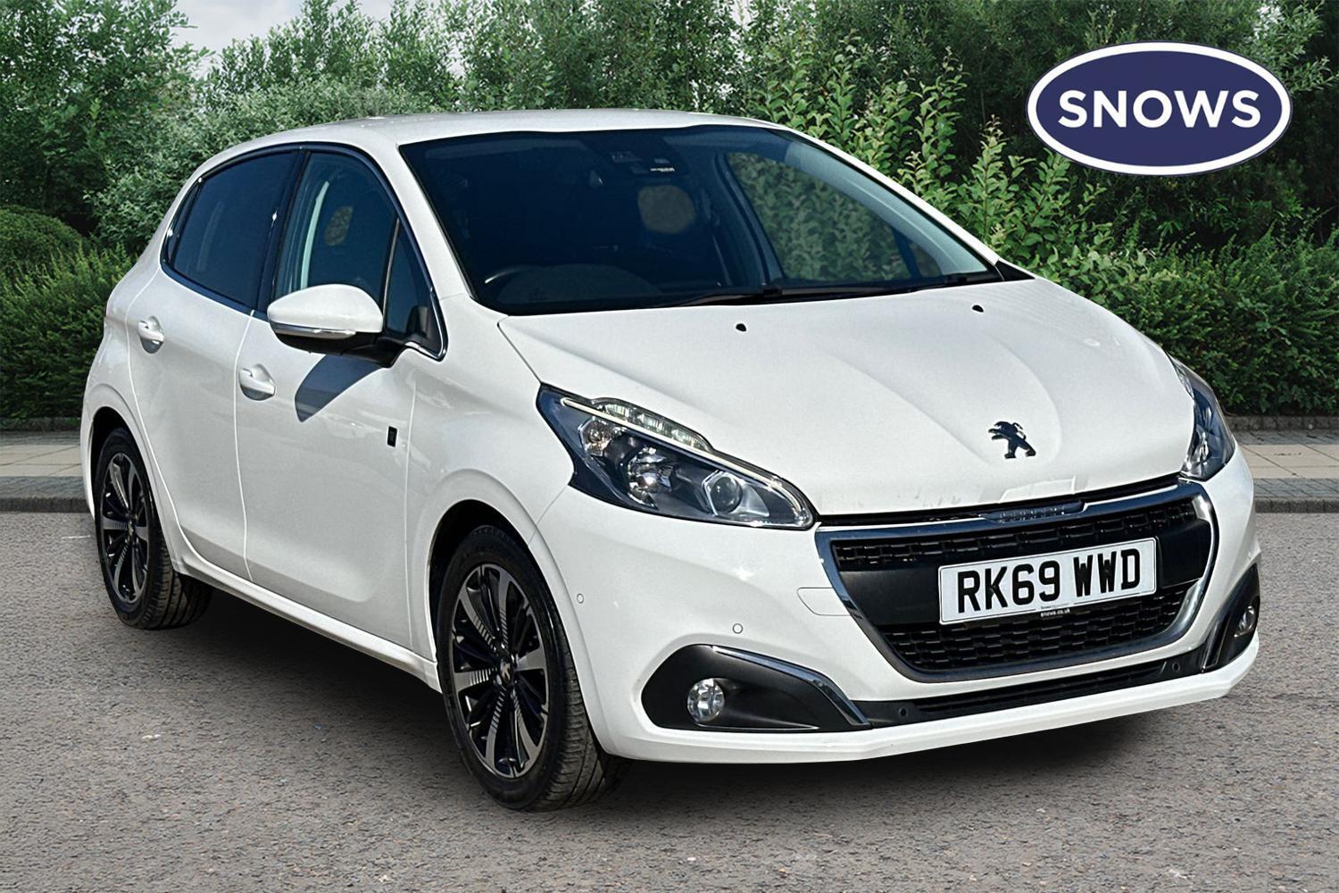 Main listing image - Peugeot 208