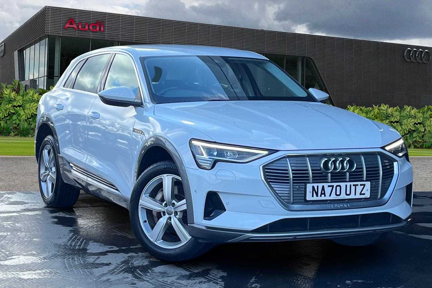 Main listing image - Audi e-tron