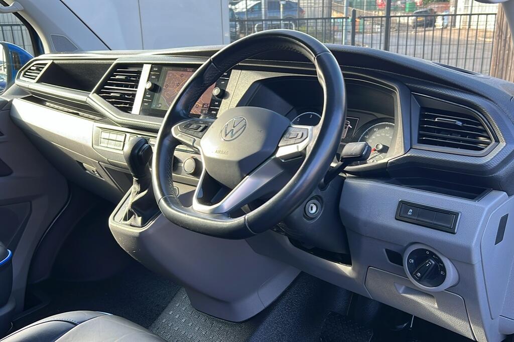 Main listing image - Volkswagen Transporter