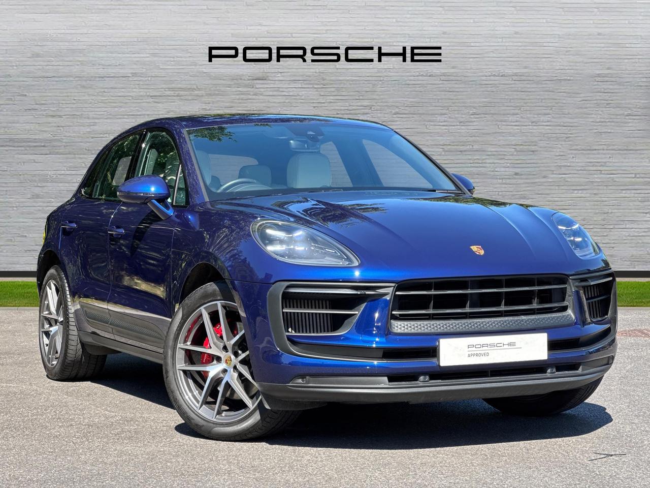 Main listing image - Porsche Macan