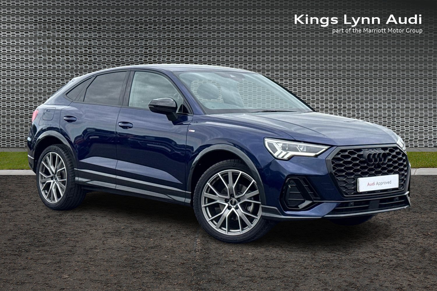 Main listing image - Audi Q3