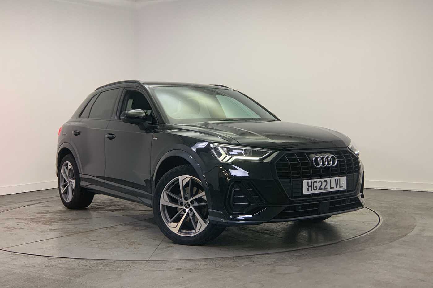 Main listing image - Audi Q3
