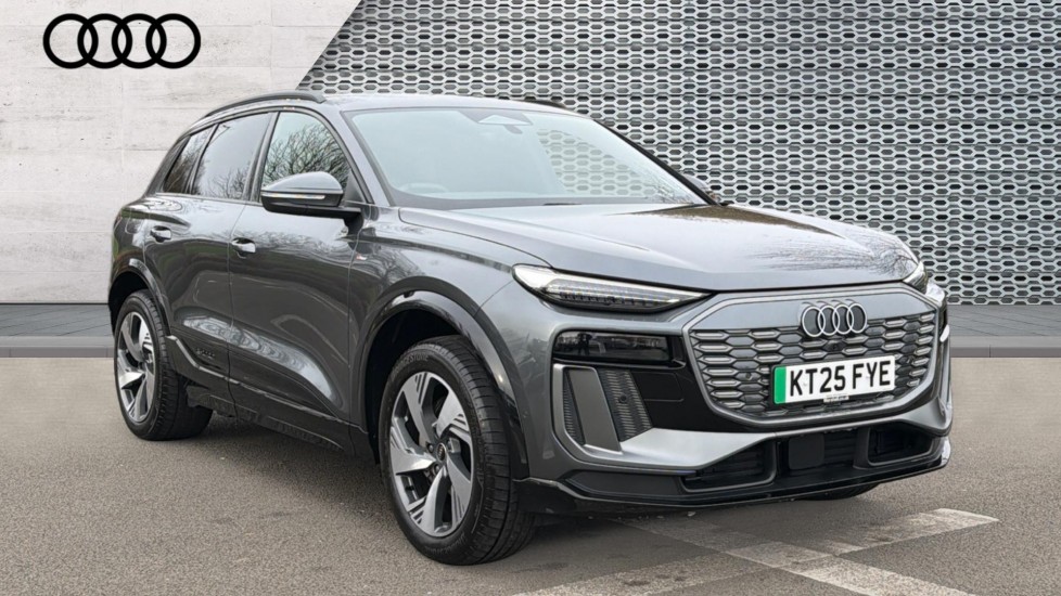 Main listing image - Audi Q6 e-tron