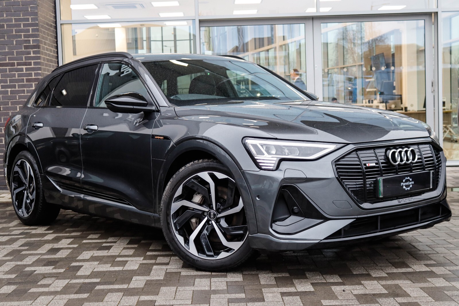 Main listing image - Audi e-tron