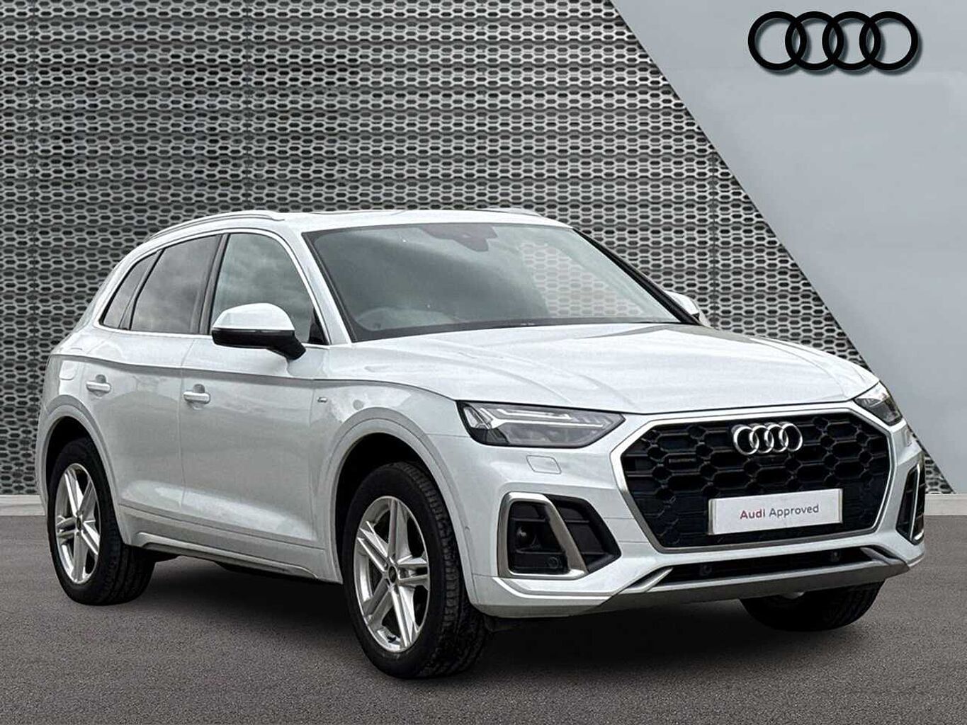 Main listing image - Audi Q5