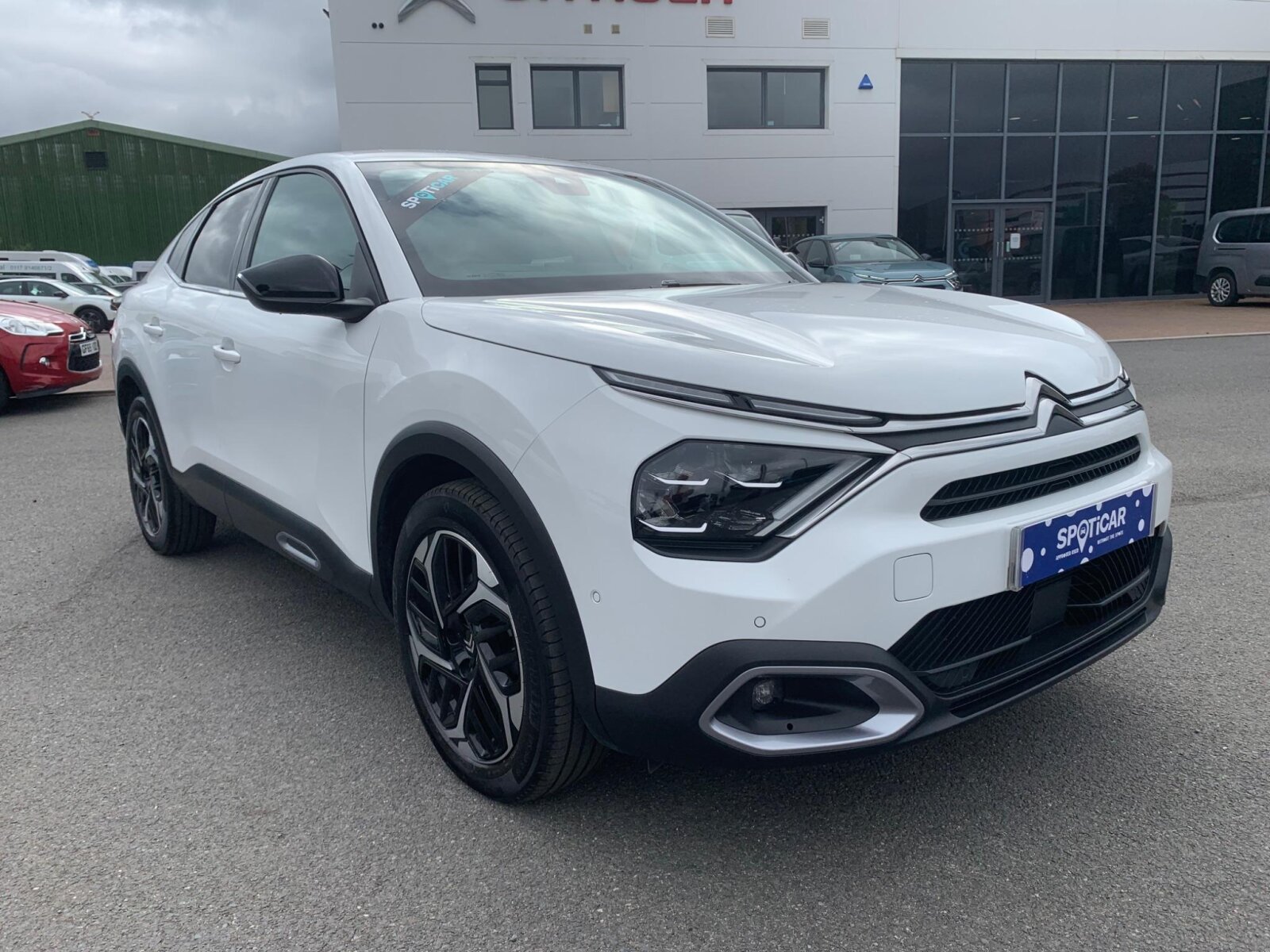 Main listing image - Citroen C4 X
