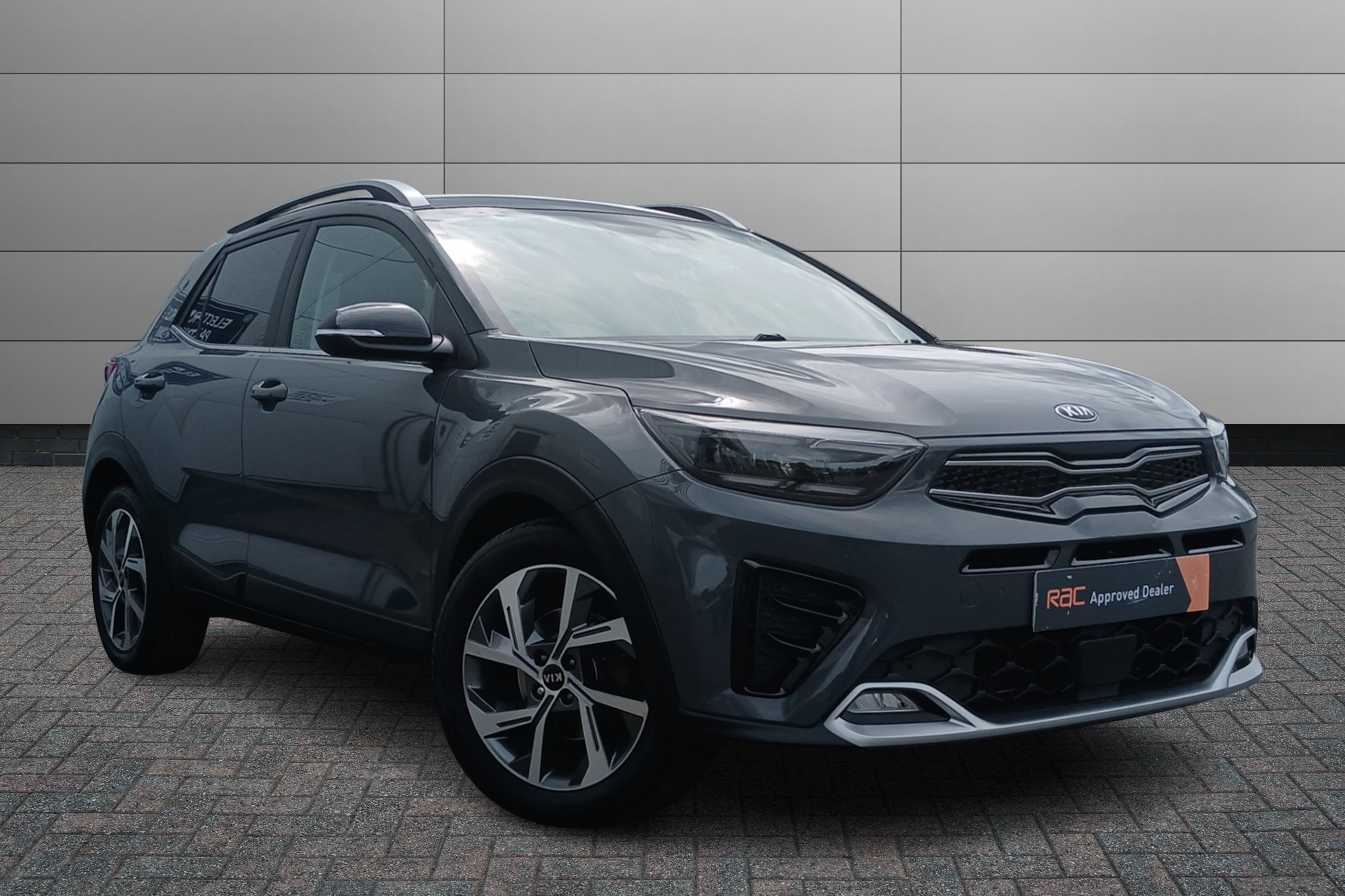 Main listing image - Kia Stonic
