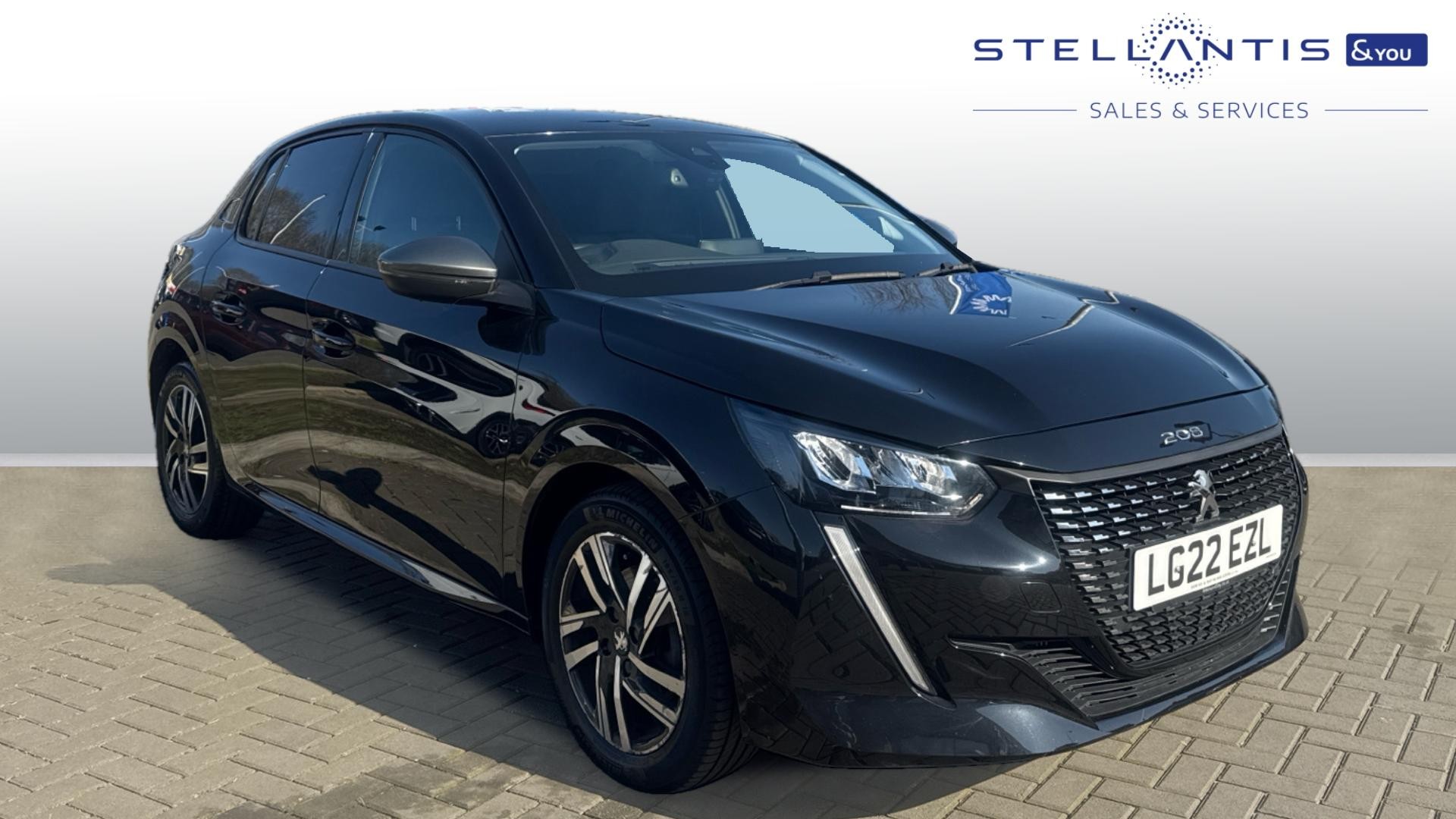 Main listing image - Peugeot 208