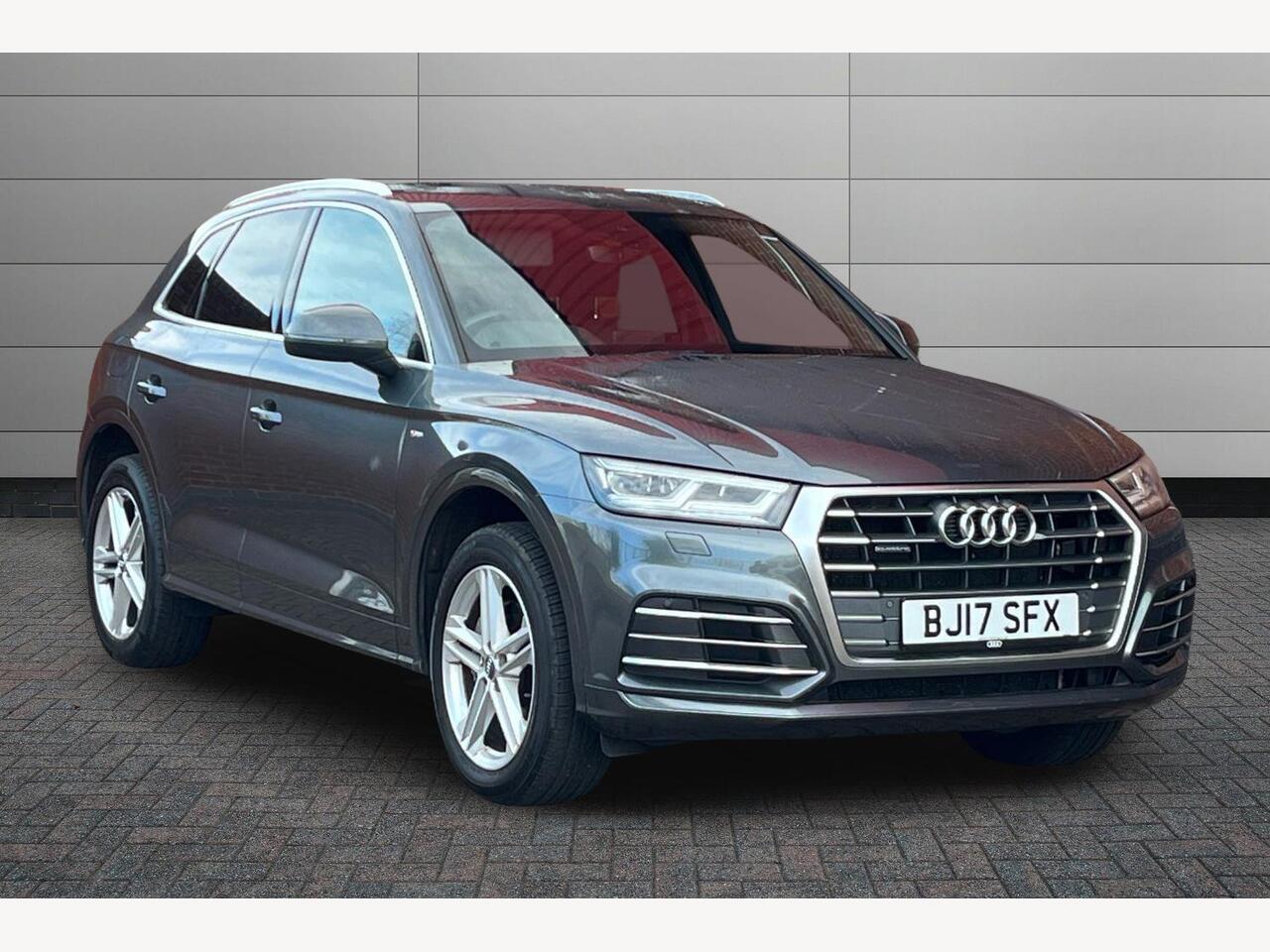 Main listing image - Audi Q5