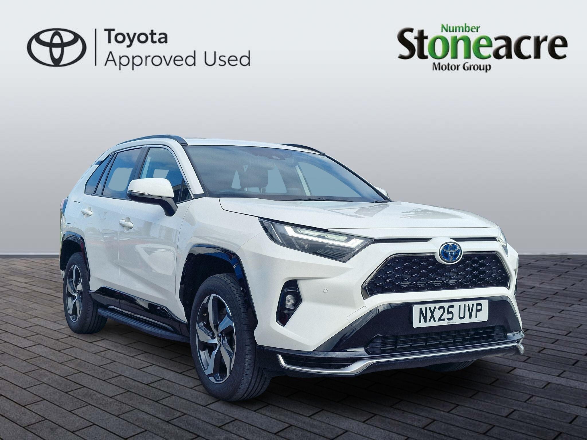 Main listing image - Toyota RAV4