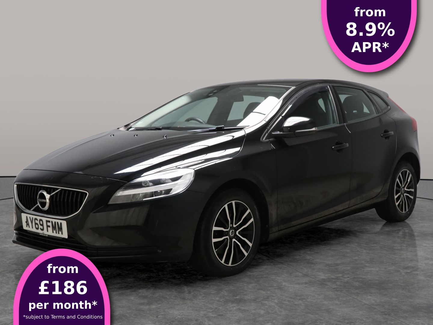 Main listing image - Volvo V40