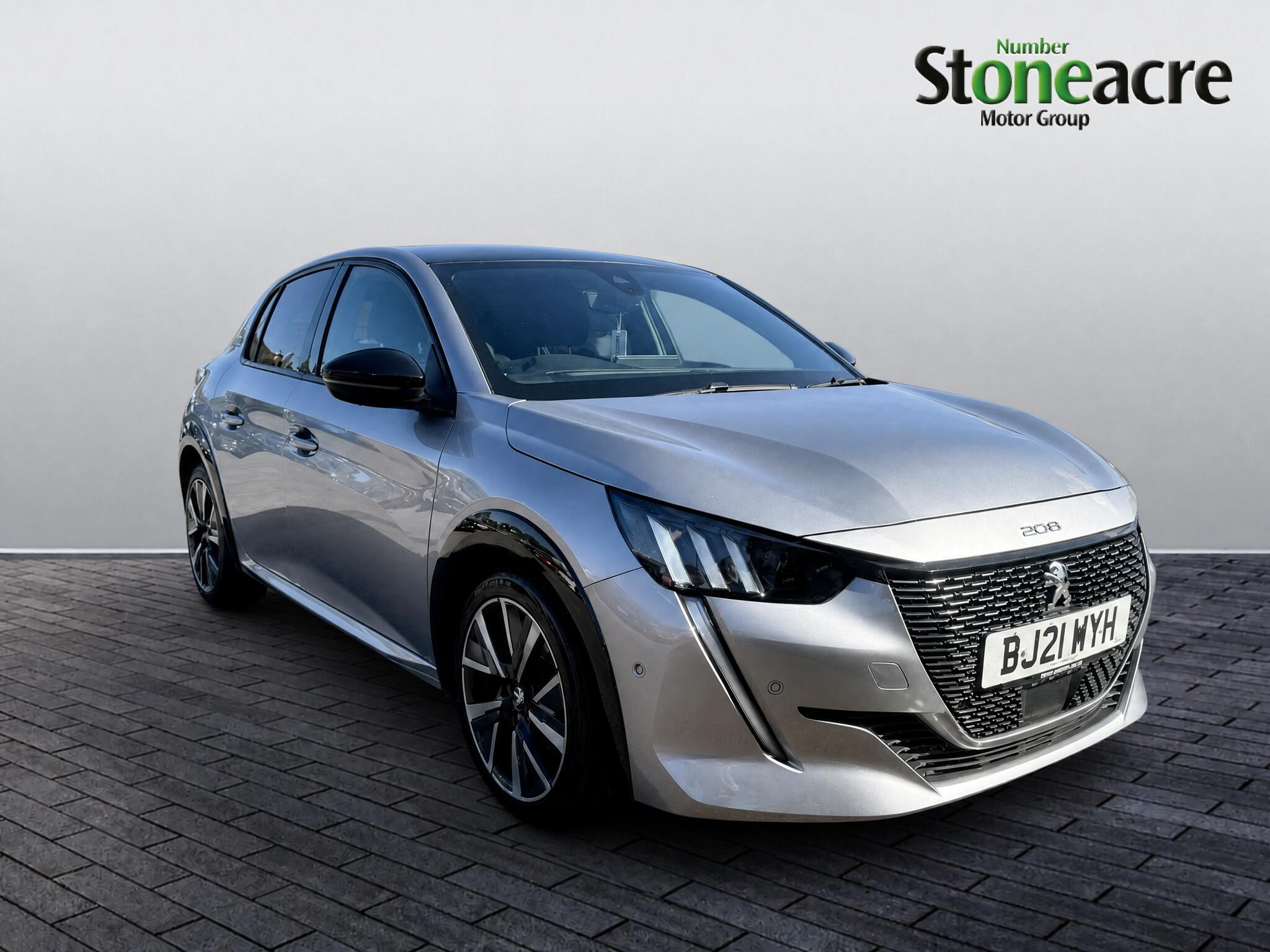 Main listing image - Peugeot 208