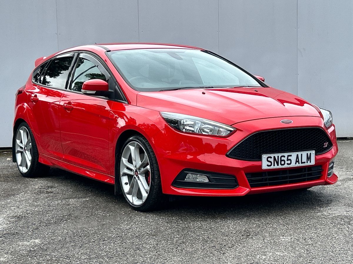 Main listing image - Ford Focus ST