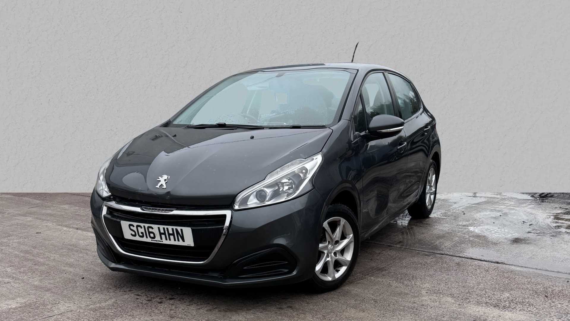 Main listing image - Peugeot 208