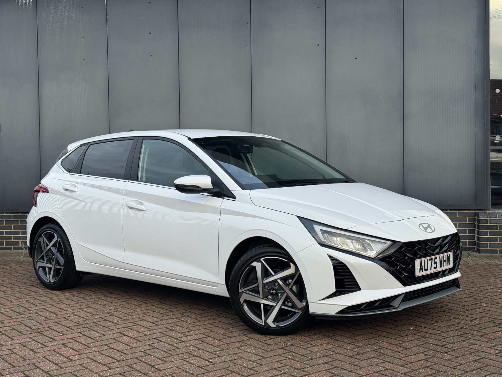 Main listing image - Hyundai i20