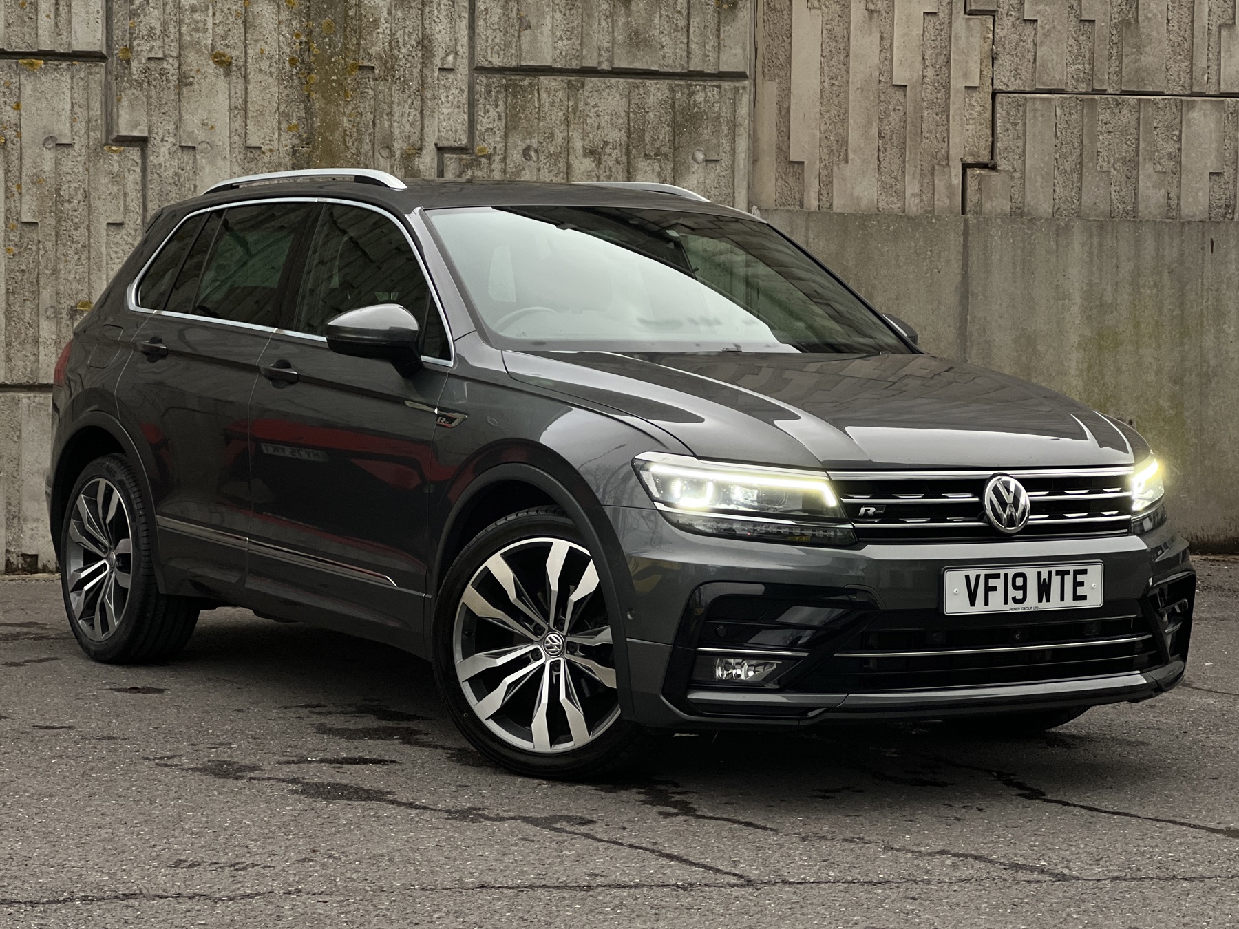 Main listing image - Volkswagen Tiguan