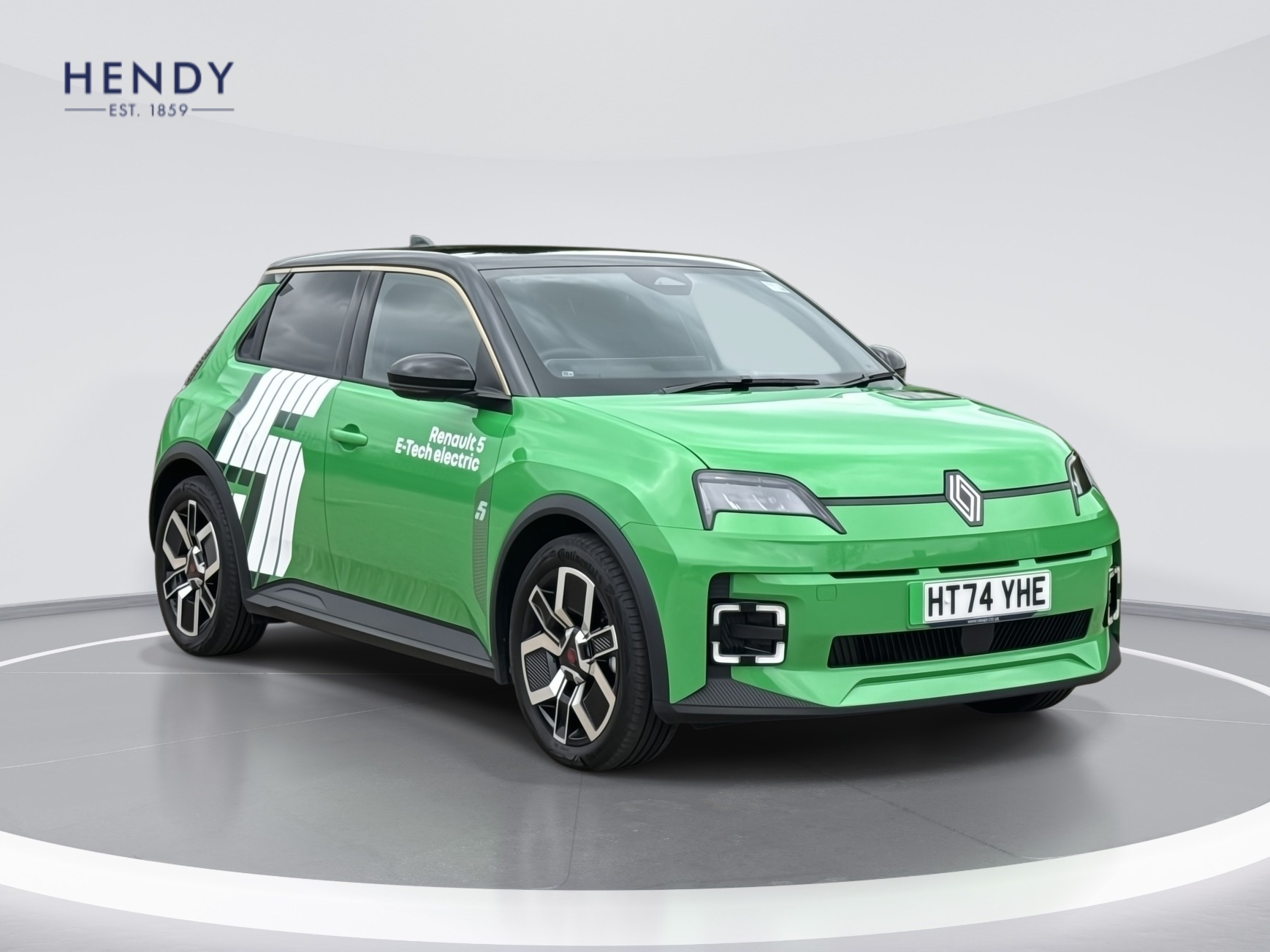 Main listing image - Renault 5