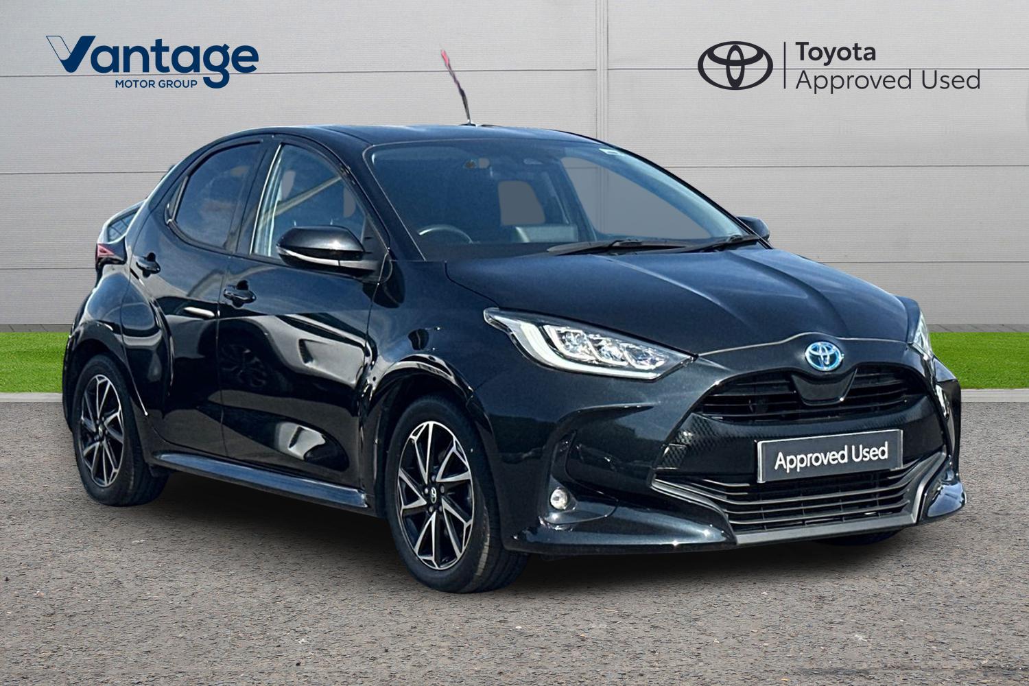 Main listing image - Toyota Yaris