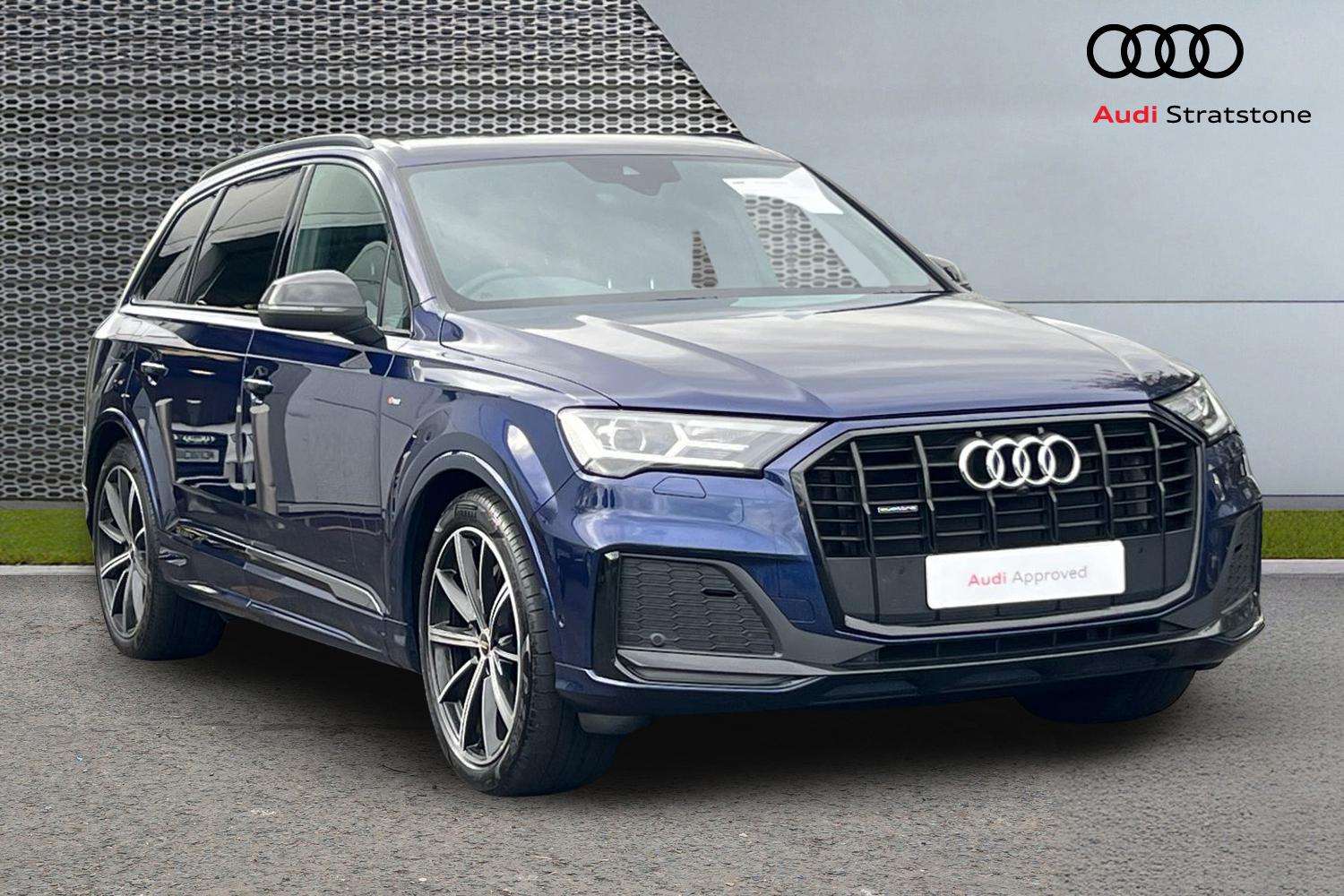 Main listing image - Audi Q7