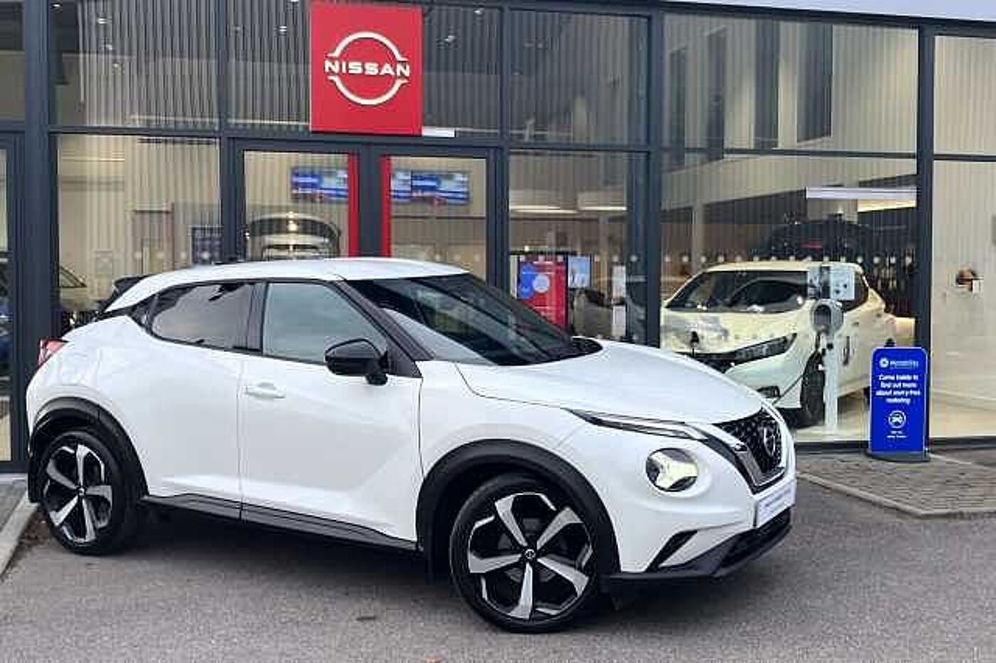 Main listing image - Nissan Juke