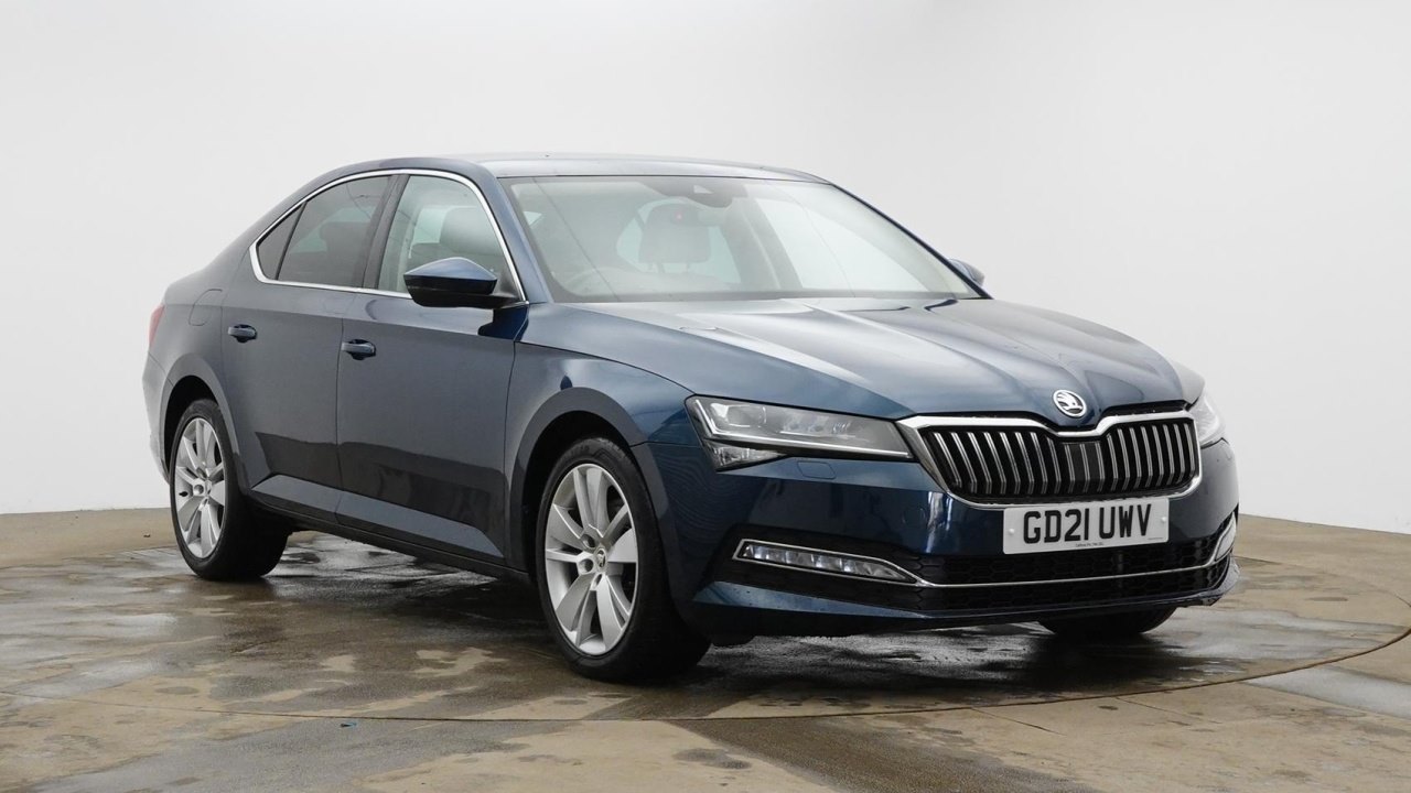 Main listing image - Skoda Superb