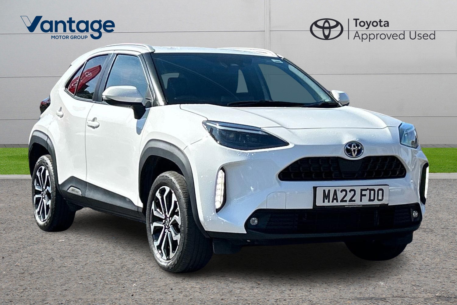 Main listing image - Toyota Yaris Cross