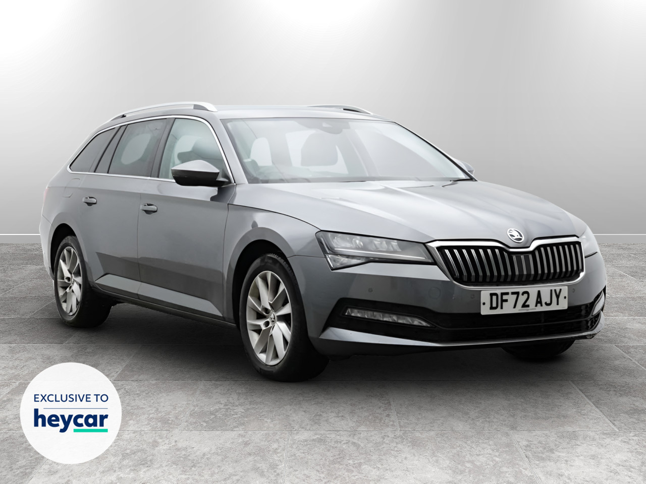 Main listing image - Skoda Superb Estate