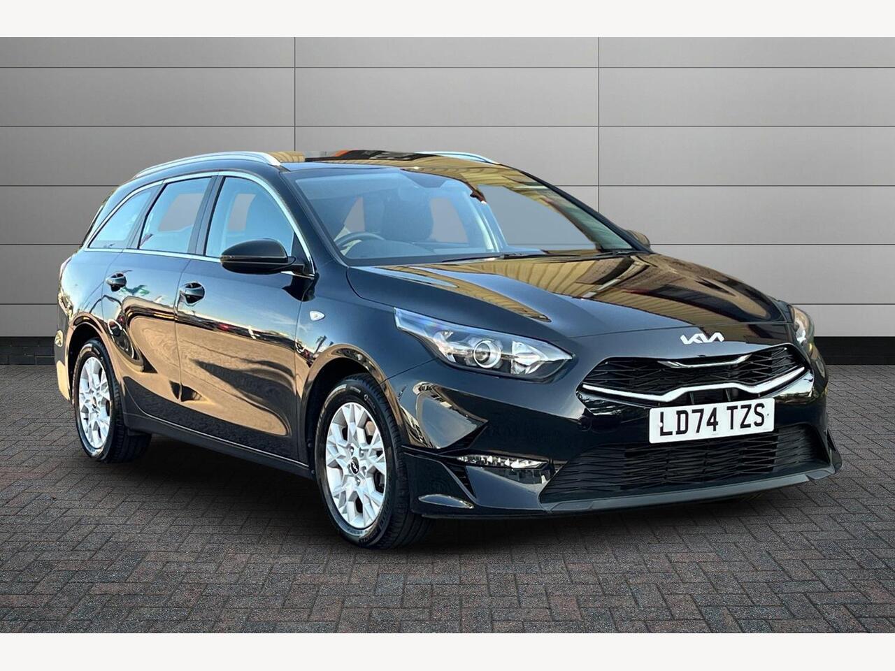 Main listing image - Kia Ceed SW