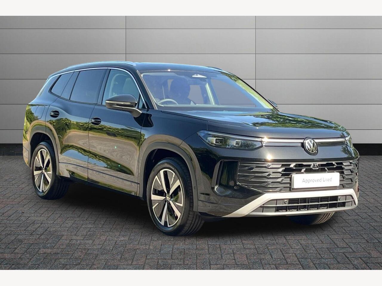 Main listing image - Volkswagen Tayron