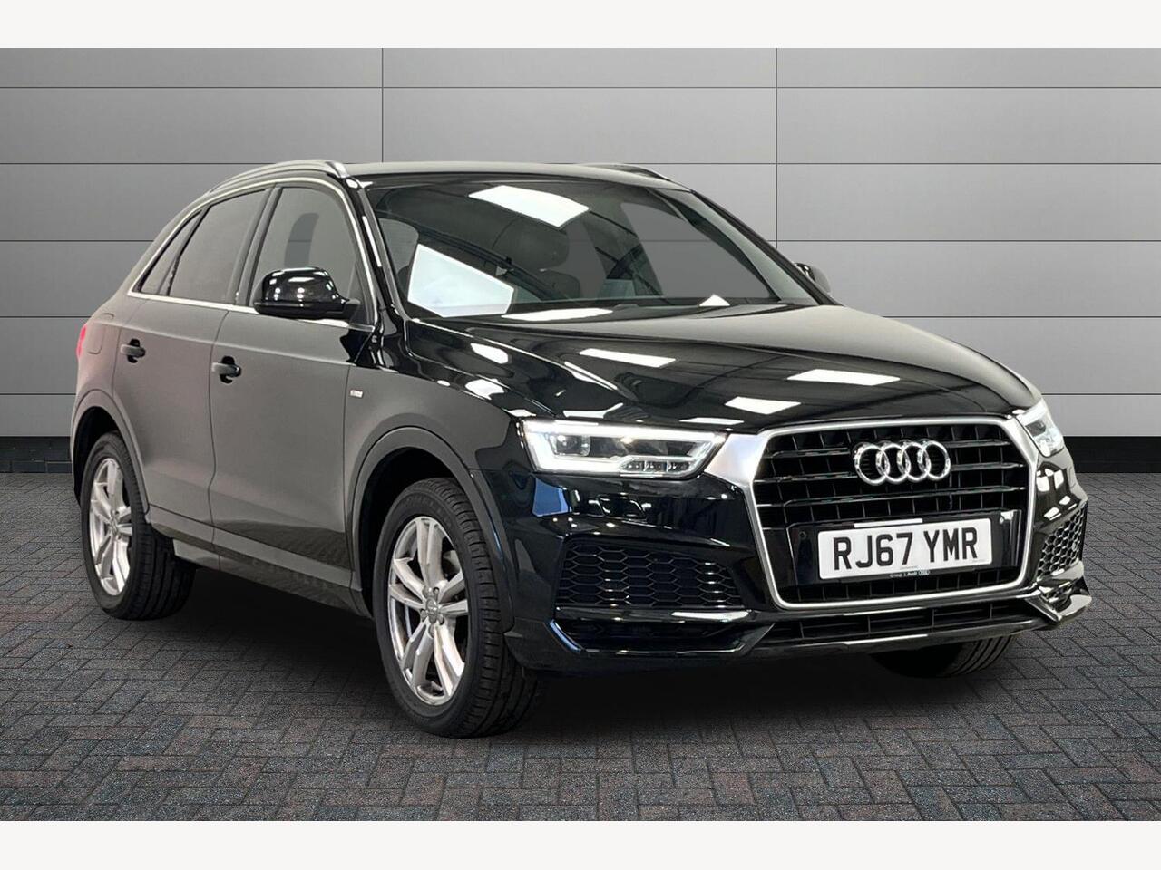 Main listing image - Audi Q3