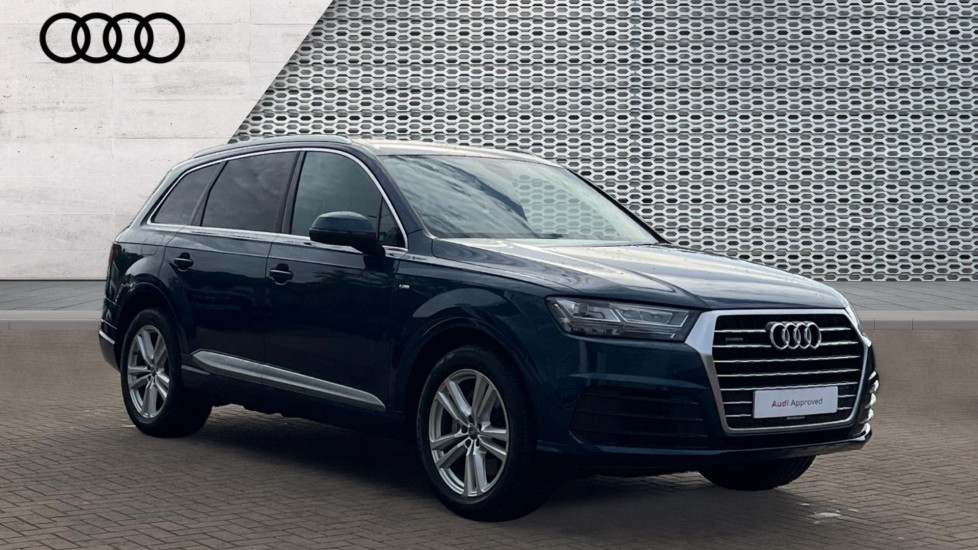 Main listing image - Audi Q7