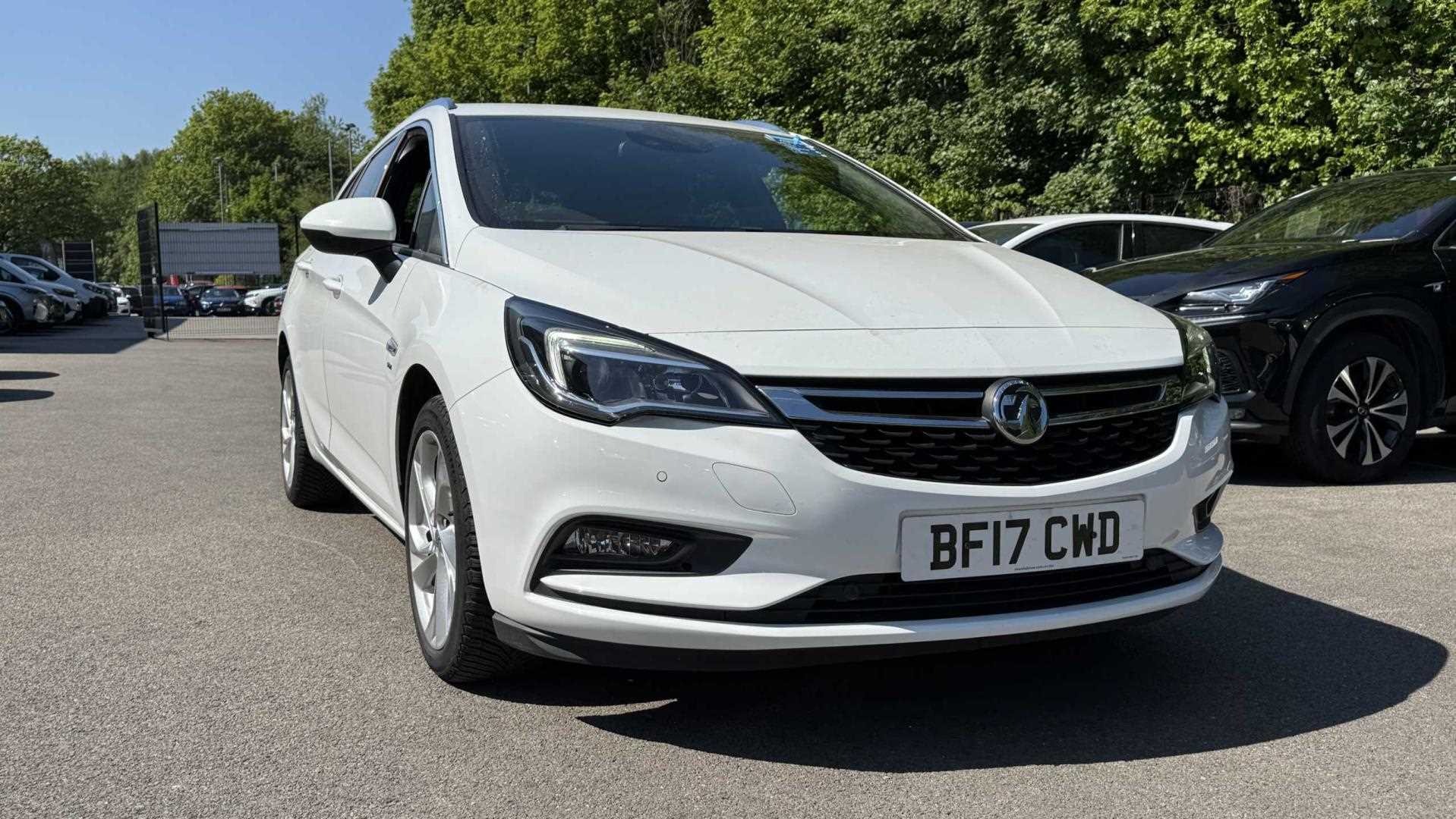 Main listing image - Vauxhall Astra Sports Tourer
