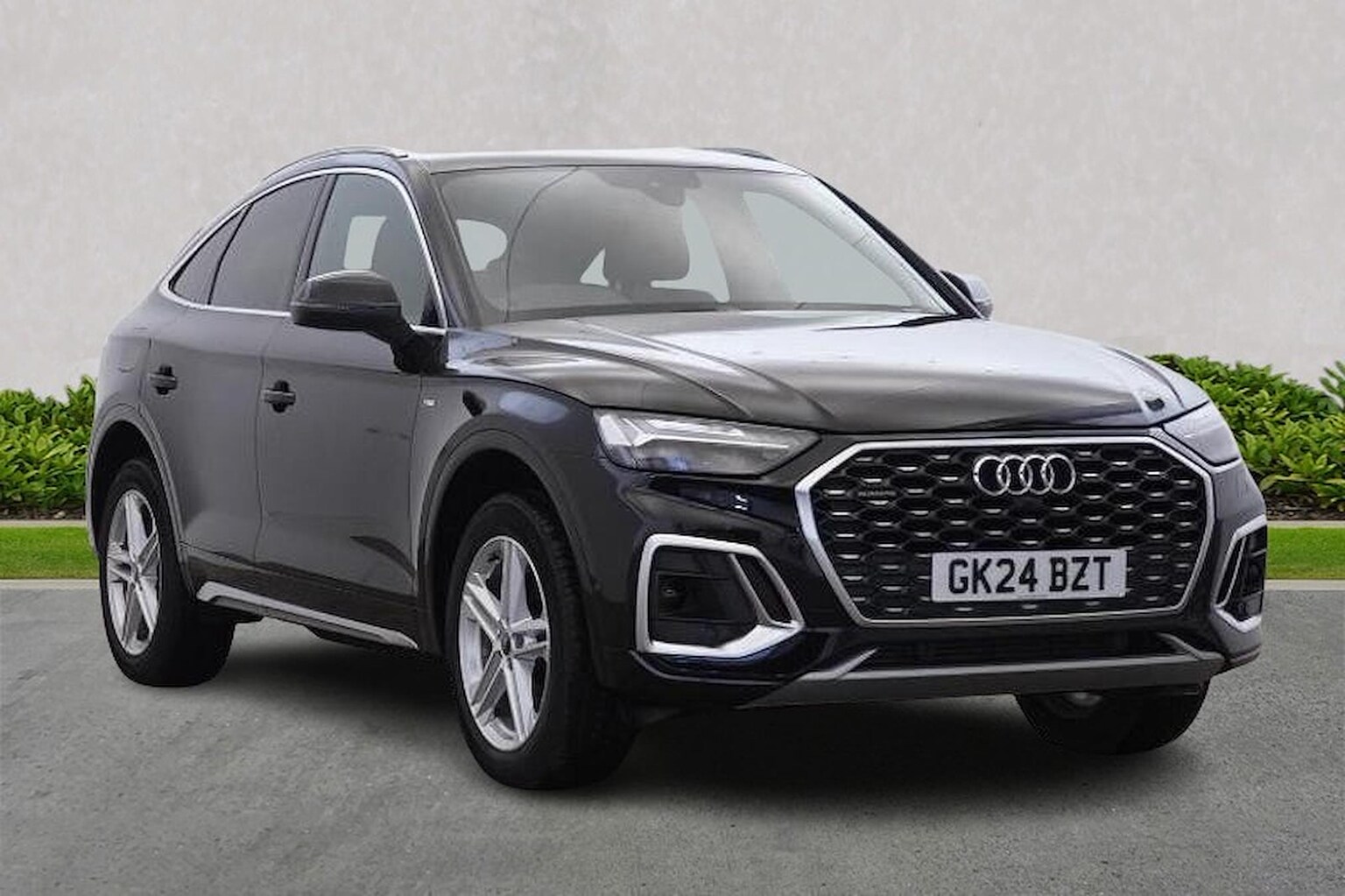 Main listing image - Audi Q5 Sportback