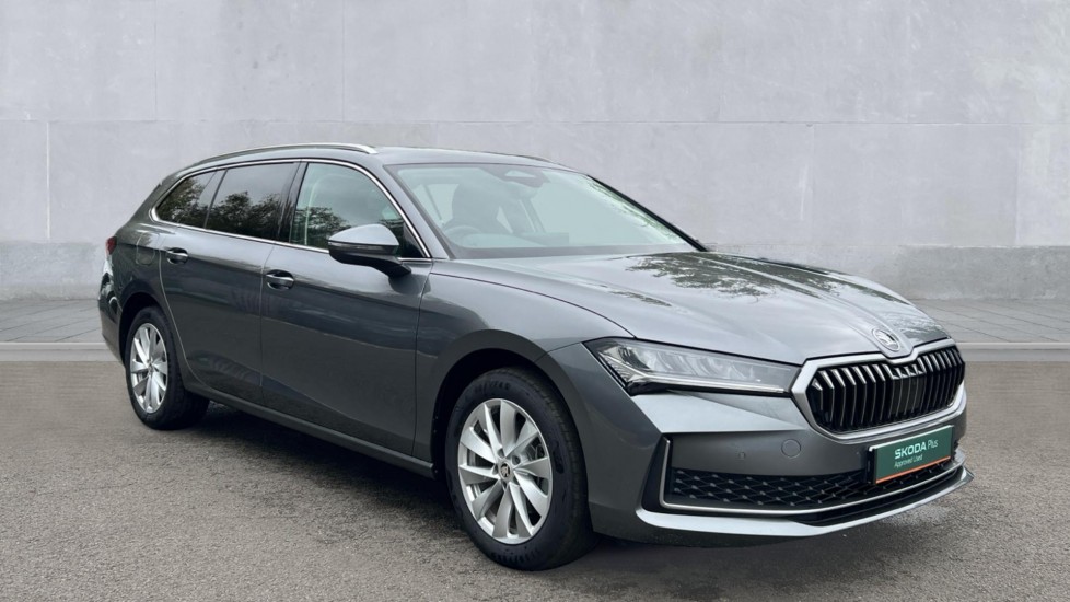 Main listing image - Skoda Superb Estate